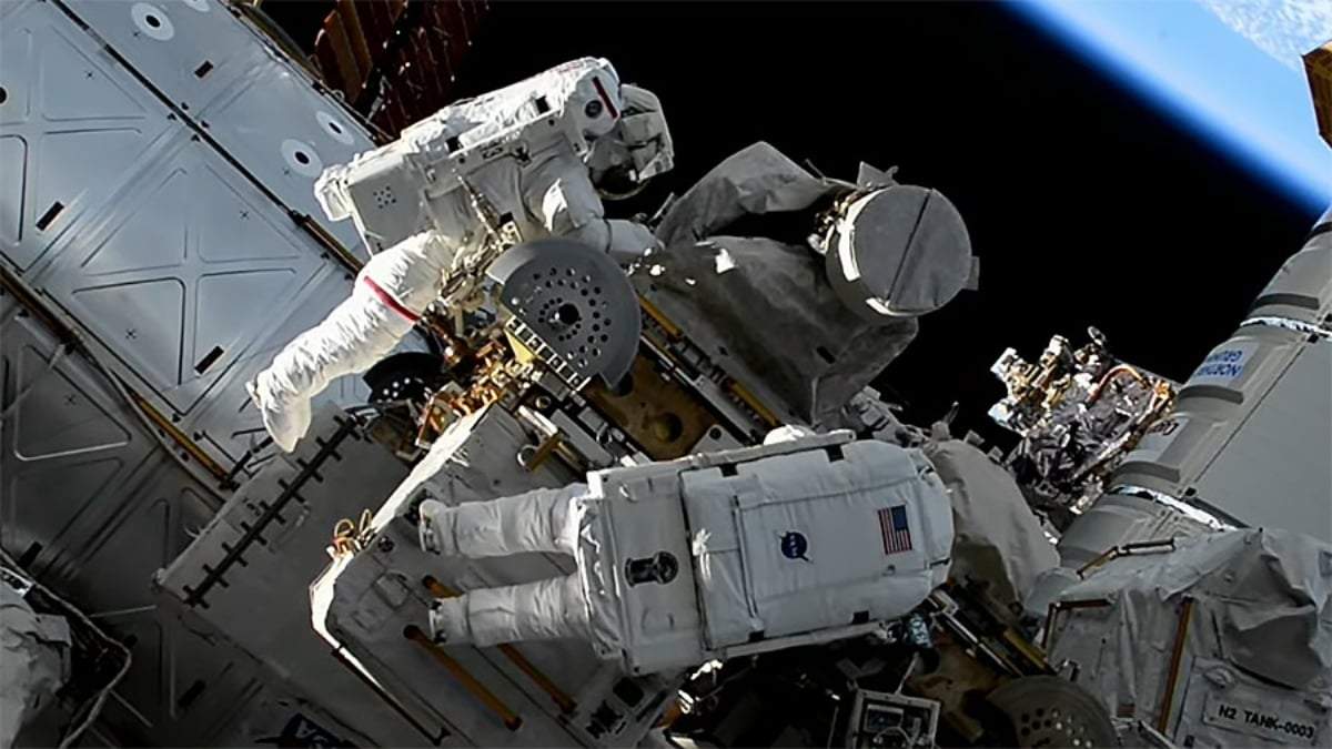 La caminata espacial de Jasmin Moghbeli y Loral O’Hara