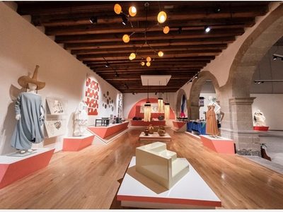 "Diseño en Femenino", cuatro generaciones de mujeres en el Franz Mayer
