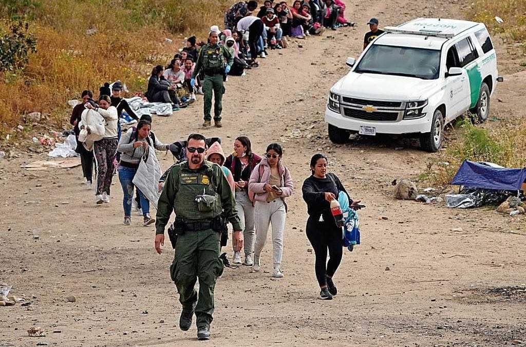 Abandonan sus países por la violencia