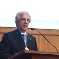 El presidente uruguayo Tabaré Vázquez recibe Honoris Causa de la UdeG