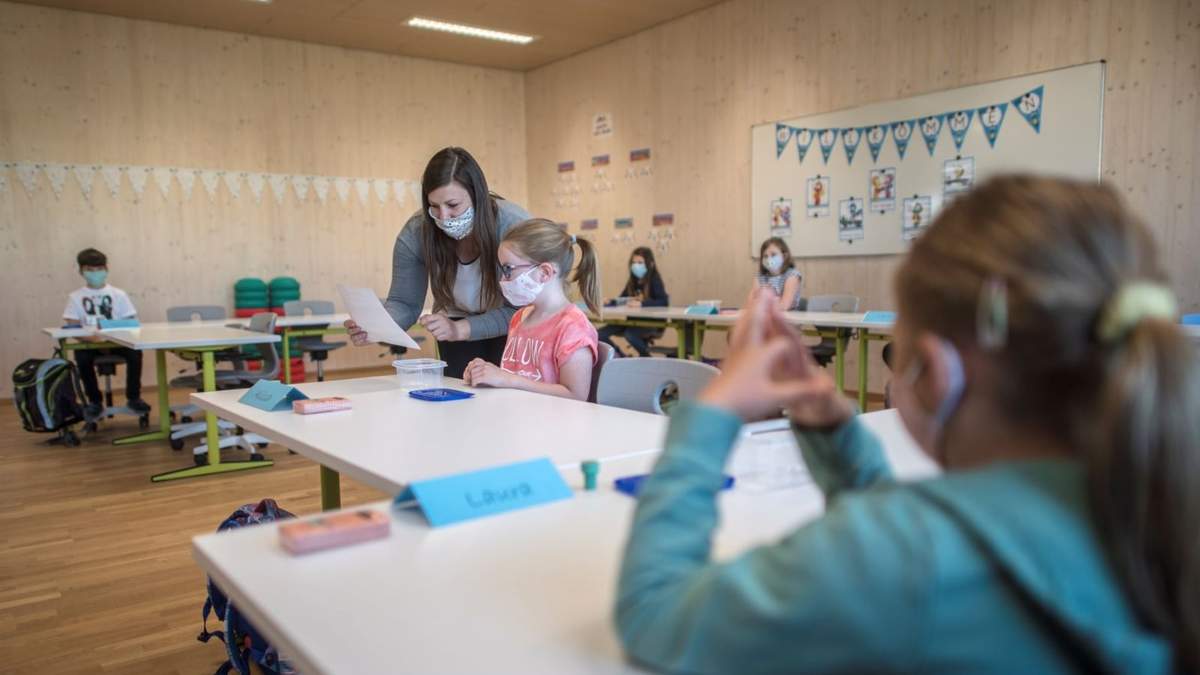 Los ministros de Educación del país discuten un protocolo de reapertura escolar nacional. Fuente: (Twitter)