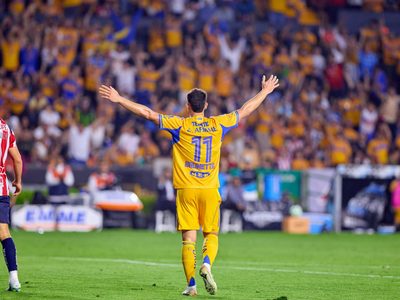 Juan Brunetta y Ángel Correa brillan en la goleada de Tigres 4-1 contra Chivas