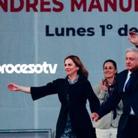 El festejo, el acarreo, el Zócalo lleno...