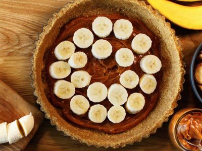 Tarta de banana split: llevá una verdadera bomba de sabor a tu mesa con esta receta súper fácil de hacer