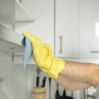 El sencillo truco para despegar la grasa de la campana