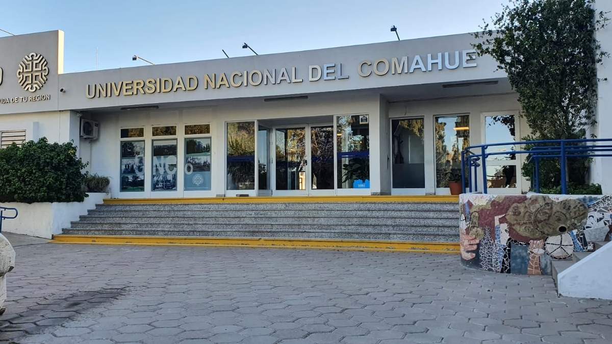 El curso es organizado por la Universidad Nacional del Comahue. Fuente: (Javier Manzano)