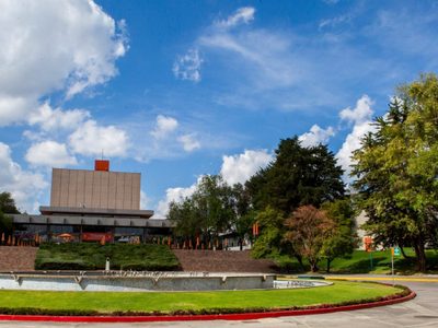 Estudiantes de la Universidad Anáhuac exigen cancelar clases presenciales