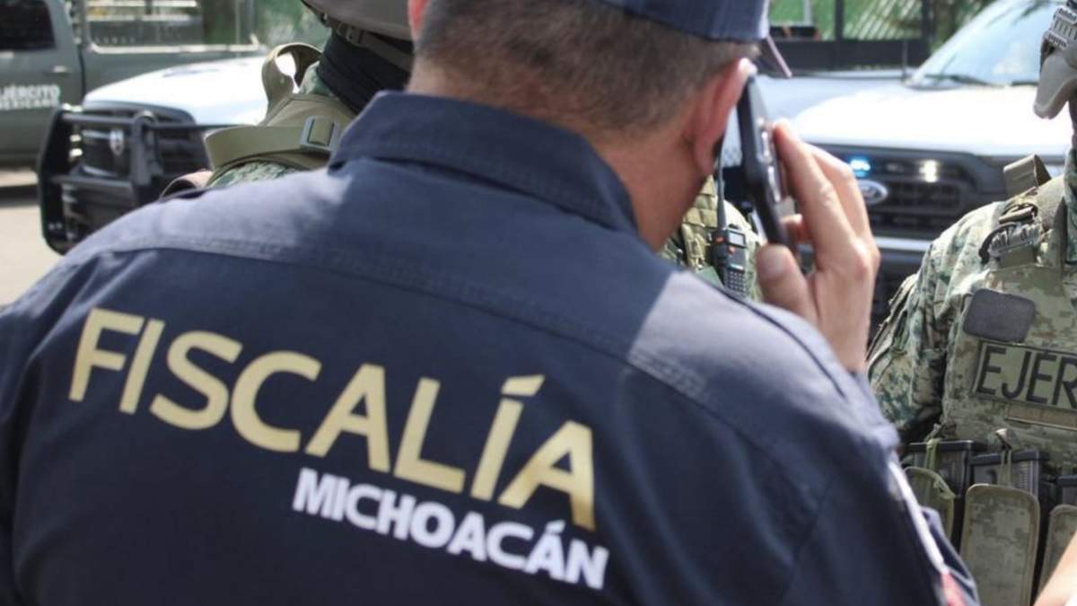 El pasado 15 de octubre la Fiscalía había puesto bajo investigación a todos los elementos de la policía municipal de Ario de Rosales por el asesinato a balazos de una pareja
