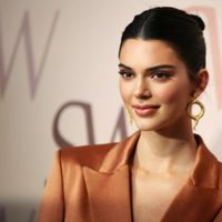 Después de ver así a Kendall Jenner vas a querer imitar todos sus outfits y podrás hacerlo