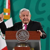 Le Monde critica la "hiper presidencia" de López Obrador