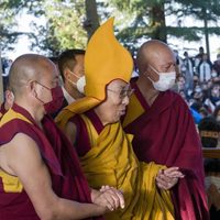 Agresión de Dalai Lama a un niño evidencia un "pacto de impunidad" de jerarcas: Tejiendo Redes