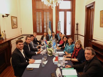 Ministros de Desarrollo Social de las provincias exigen que Nación restituya la asistencia social