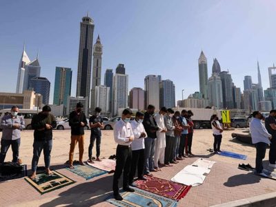 Por qué Emiratos Árabes Unidos tuvo hoy el primer viernes laboral de su historia