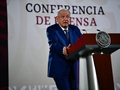 AMLO señala vínculo entre liberación de "El Monedas" y asesinato de policías en Celaya