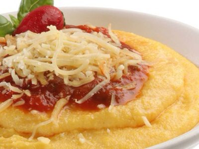 Frío, no te tenemos miedo: receta de la polenta más cremosa y rica de tu vida, que todos van a querer repetir