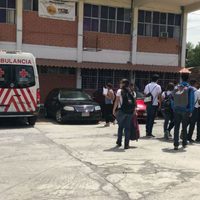 Sale mal un experimento de Química en Cetis de Saltillo: explosión con ácido deja 10 heridos