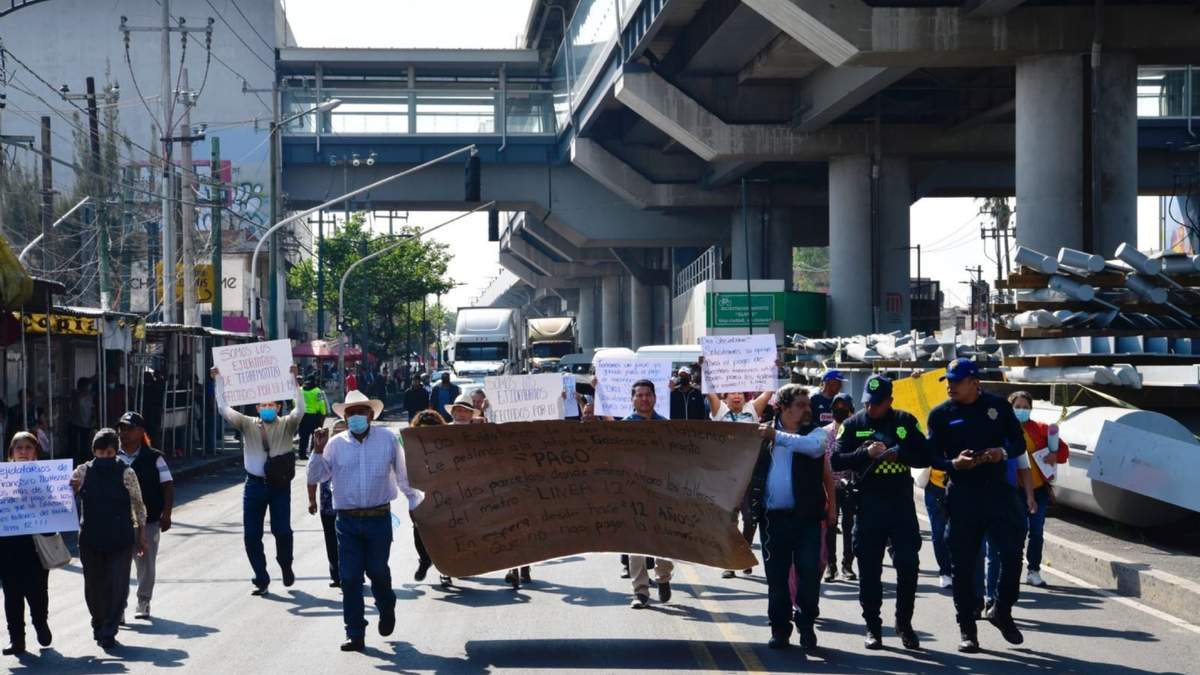 Ejidatarios del pueblo de San Francisco Tlaltenco, Tláhuac, protestan por Línea 12