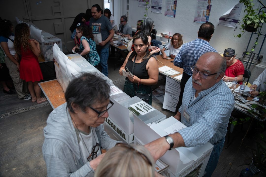 Votantes Foto Miguel Dimayuga