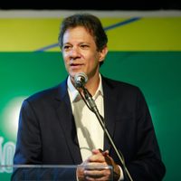 El ministro de economía de Brasil llamó a debatir reformas para calmar los mercados