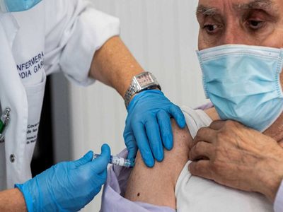Bajaron los contagios de COVID 19