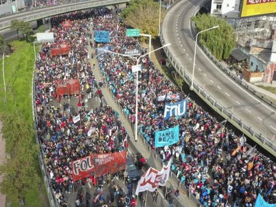 La pobreza, esa palabra que convocó una marcha de miles de personas en Buenos Aires