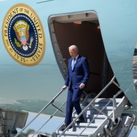 Gobierno de Biden propondrá endurecer normas de asilo para algunos migrantes en la frontera