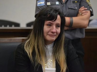Mujer argentina envenena a su marido y al hijo de éste y la descubren por Google