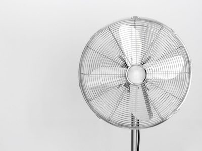 Si tenés una rejilla de ventilador vieja o rota, no la tires: creá esta fabulosa hamaca para tu gatito