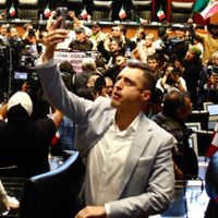 Agreden al senador Luis Donaldo Colosio; le lanzaron gasolina en los ojos