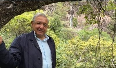 AMLO presume la Montaña de Guerrero y difunde poema de Gabriela Mistral