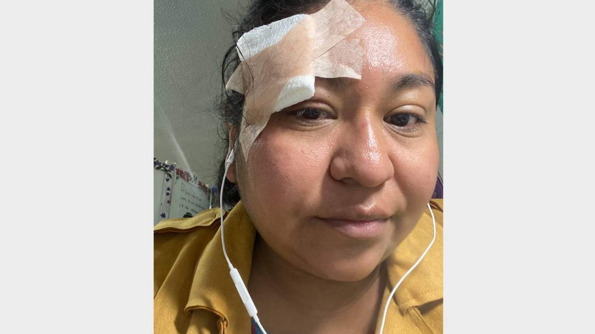 La activista herida