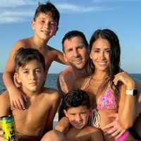 Vacaciones de lujo: las fotos de Lionel Messi y Antonela Roccuzzo en un yate junto a amigos