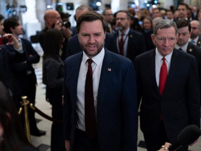 Vance visitará la frontera entre EU y México para resaltar medidas migratorias de Trump