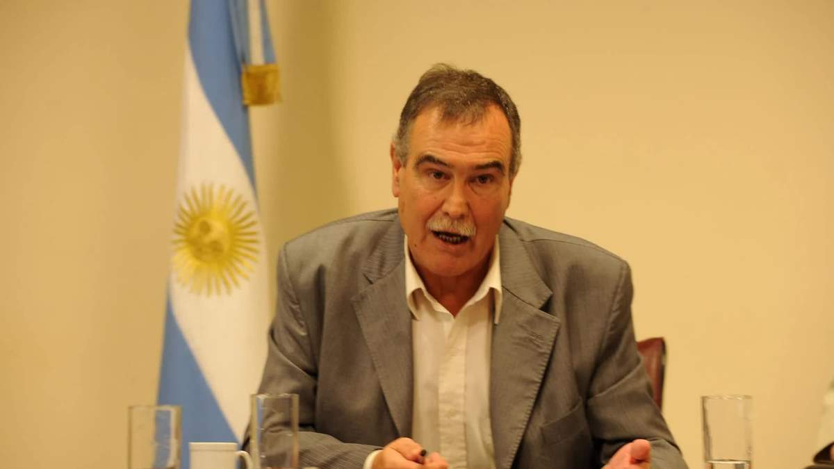 Javier Bertoldi, intendente de Centenario. Fuente: (Twitter)