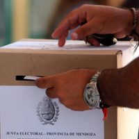 Una encuesta anticipa una paliza, un empate y una sorpresa