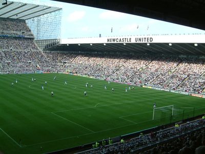 El equipo de la Premier League que dejó de pagarle a los empleados por coronavirus