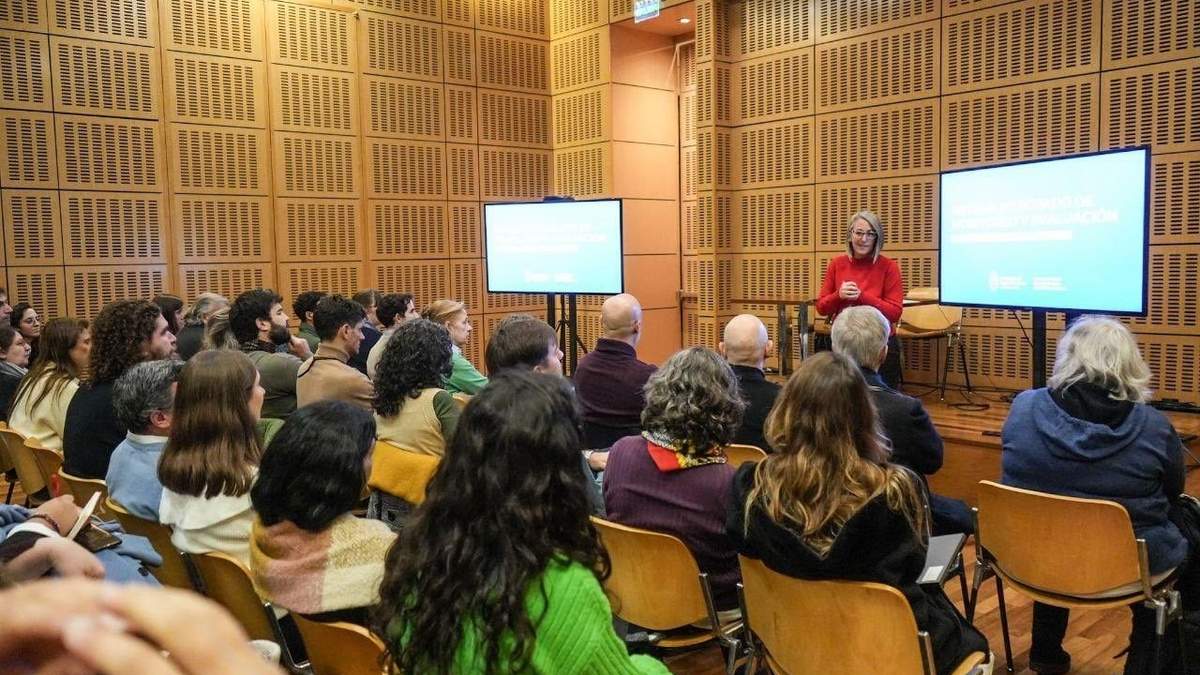 Capital Humano presentó políticas para mejorar la gestión de programas sociales