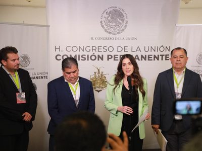 Alianza de Abogados y legisladora del PRI solicitan al Senado la desaparición de poderes en Sinaloa
