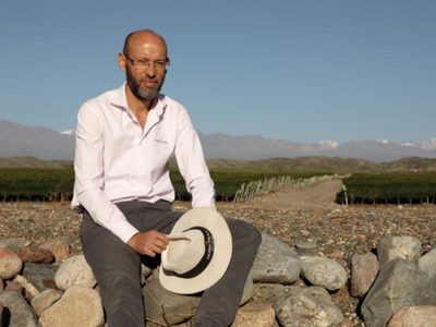 El crítico de vinos Tim Atkin ponderó el trabajo del enólogo de Viña Doña Paula