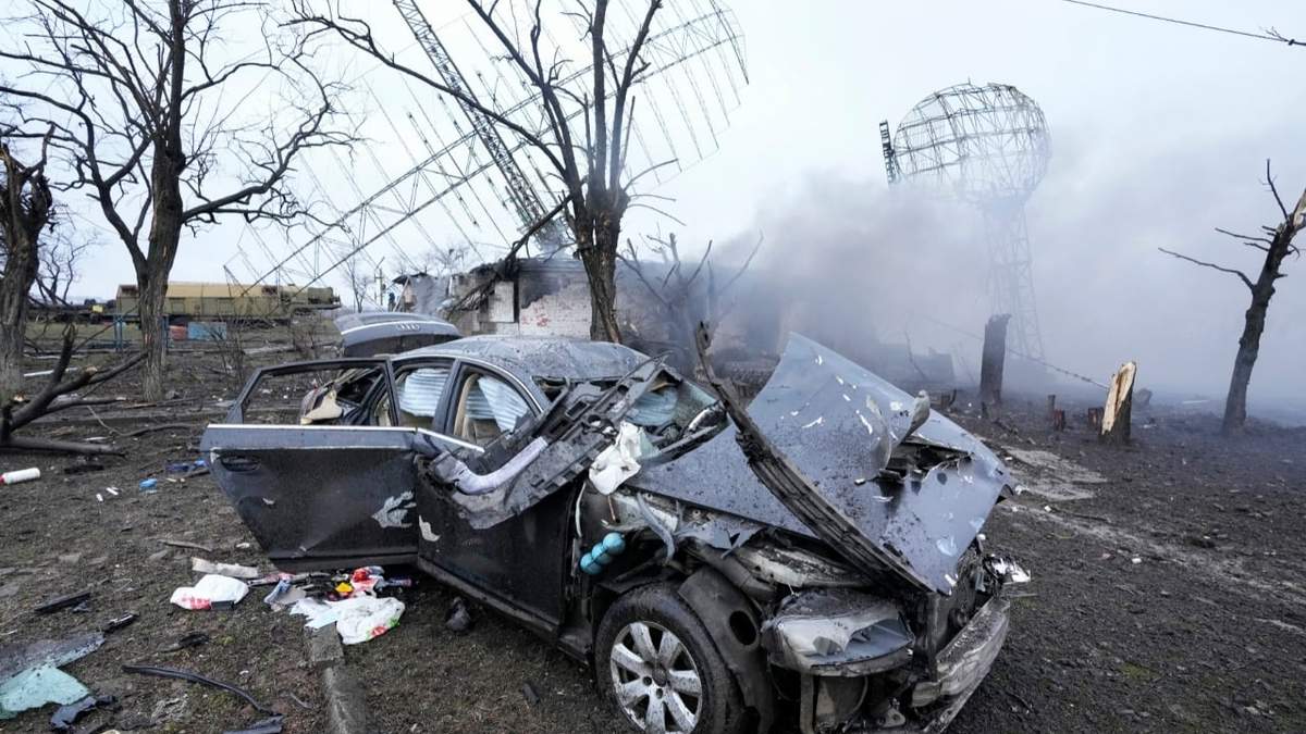 Destrozos por bombardeos en Ucrania