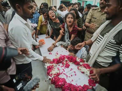 Analizan cajas negras para determinar la causa del accidente de Air India que mató a 270 personas