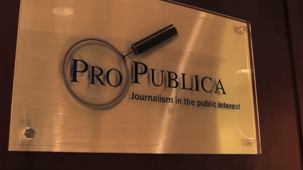 Emblema de la organización periodística