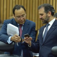 El INE da un año a los partidos para depurar sus padrones; desarrollará app para afiliación