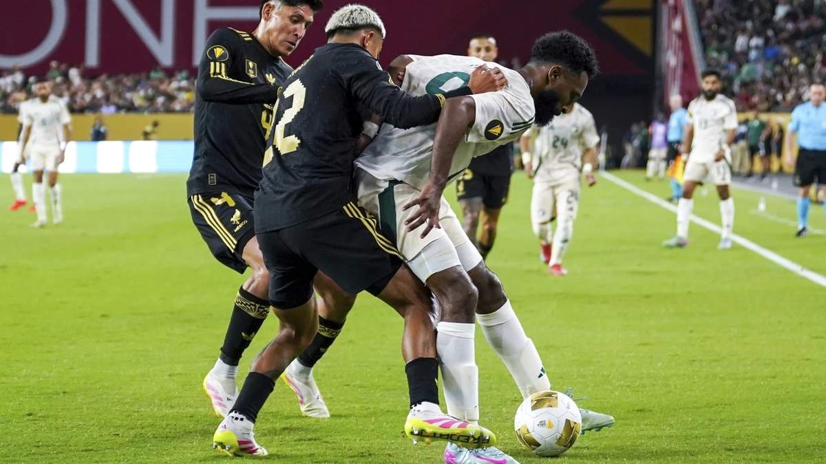 México vence 2.0 a Arabia Saudita y avanza a semifinales en la Copa Oro
