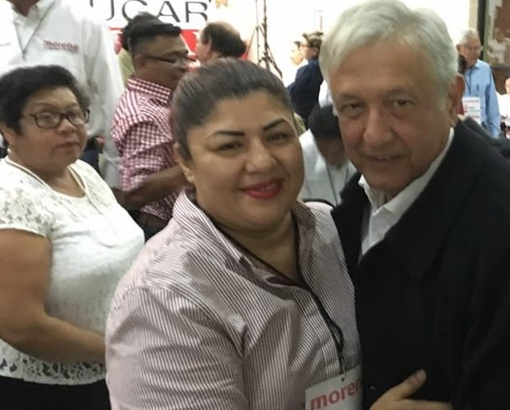MIcaela Cabañas y AMLO