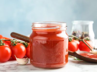 Salsa de tomate concentrada: una receta rendidora y muy fácil que te alcanzará para varias comidas