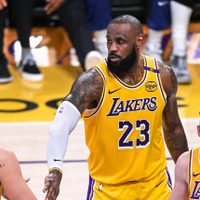 Adiós a los Lakers de LeBron James y Luka Doncic: Timberwolves avanza en playoffs de la NBA