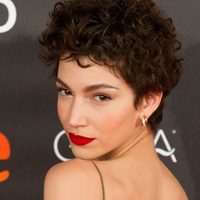 Úrsula Corberó se suma a una nueva e importante campaña de moda en plena cuarentena