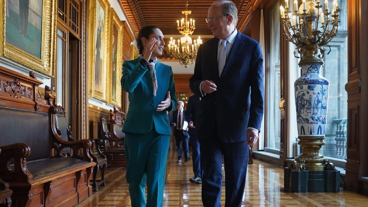 La presidenta Claudia Sheinbaum y Larry Fink, presidente de BlackRock