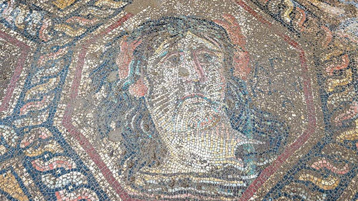 Un mosaico romano enterrado en Turquía fue descubierto.